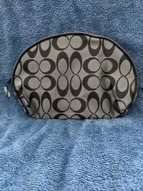 You Pick Your Color Fashion Cosmetic Pouch. Choose from 4 colors